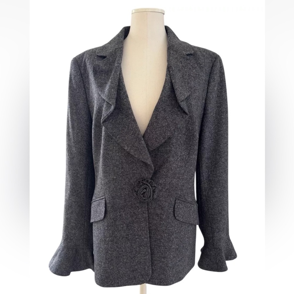 Escada Gray Wool Blazer Jacket Feminine Rose Closure and Flutter Sleeves Sz 44